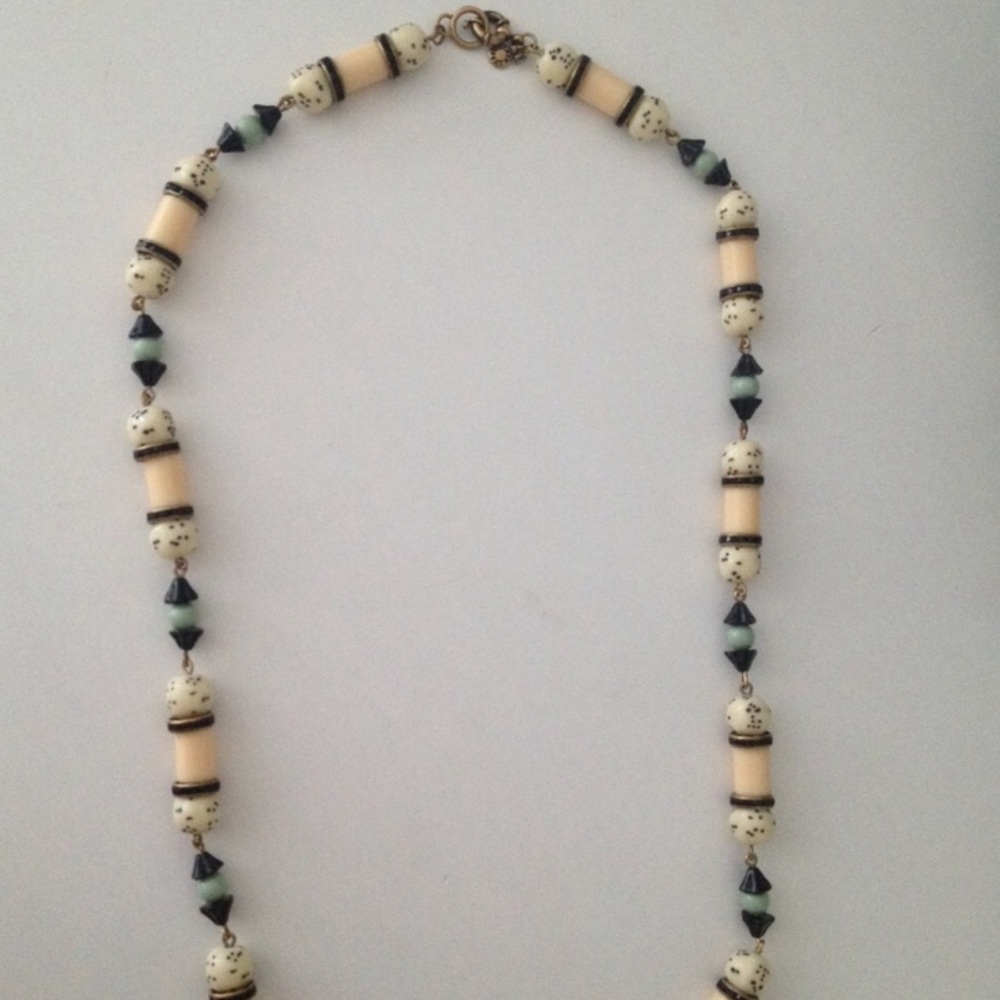 🌿HP🌱 J. Crew - Beaded Necklace in Mint Chip - Picture 4 of 5